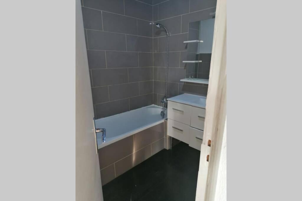 Appartement Meuble A Villeneuve Les Maguelone Exteriér fotografie